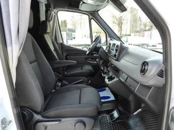 Mercedes Sprinter skrzynia plandeka 8 palet 170KM 143218 - podsufitka
