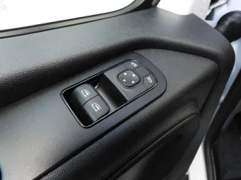 Mercedes Sprinter skrzynia plandeka 8 palet 170KM 210194 - podsufitka