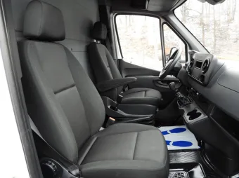 Mercedes Sprinter skrzynia plandeka 10 palet 170KM 253000 - schowki