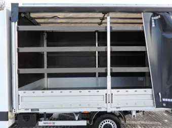 Mercedes Sprinter skrzynia plandeka 8 palet 170KM 143218 - siedzenia