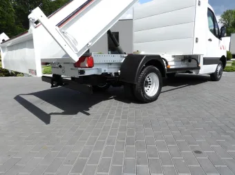 Mercedes Sprinter wywrotka 140KM 140035 - kabina