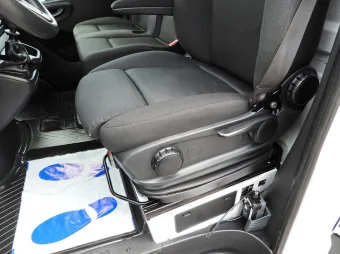 Mercedes Sprinter wywrotka 140KM 140035 - kierownica