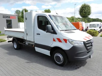 Mercedes Sprinter wywrotka 140KM 140035 - przod prawy