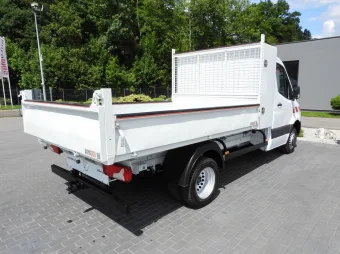 Mercedes Sprinter wywrotka 140KM 140035 - tyl zabudowy