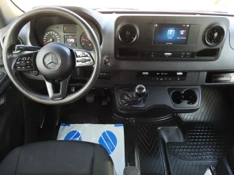 Mercedes Sprinter doka skrzynia 160KM 113742 - radio