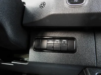 Mercedes Sprinter doka skrzynia 160KM 113742 - schowki