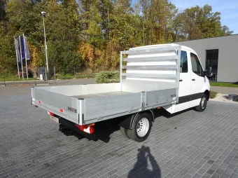 Mercedes Sprinter doka skrzynia 160KM 113742 - tyl zabudowy