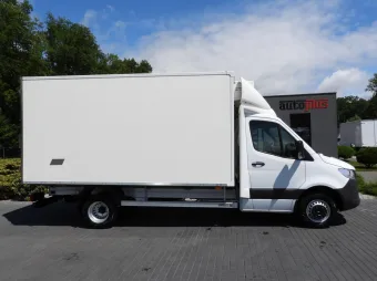 Mercedes Sprinter kontener chłodnia 8 palet 160KM 128595 - bok prawy