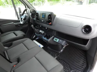 Mercedes Sprinter kontener chłodnia 8 palet 160KM 128595 - lewarek