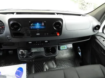 Mercedes Sprinter kontener chłodnia 8 palet 160KM 128595 - licznik