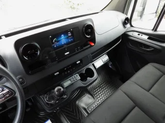 Mercedes Sprinter kontener chłodnia 8 palet 160KM 128595 - panel