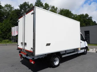 Mercedes Sprinter kontener chłodnia 8 palet 160KM 128595 - podwozie