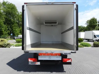 Mercedes Sprinter kontener chłodnia 8 palet 160KM 128595 - rama