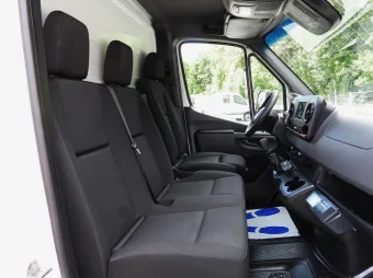 Mercedes Sprinter kontener chłodnia 8 palet 160KM 128595 - schowki