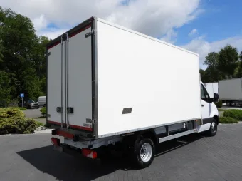 Mercedes Sprinter kontener chłodnia 8 palet 160KM 128595 - tyl