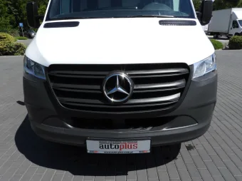 Mercedes Sprinter kontener chłodnia 8 palet 160KM 128595 - tyl zabudowy
