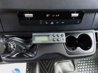 Mercedes Sprinter kontener chłodnia 8 palet 160KM 128595 - wnetrze