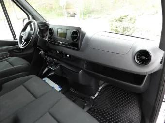 Mercedes Sprinter wywrotka 160KM 111731 - konsola