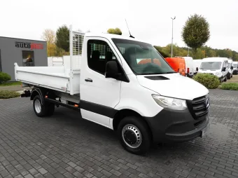 Mercedes Sprinter wywrotka 165KM 010485 - przod prawy
