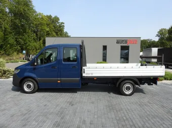 Mercedes Sprinter doka skrzynia 160KM 045542 - przestrzeń ładunkowa