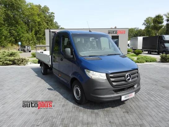 Mercedes Sprinter doka skrzynia 160KM 045542 - przód