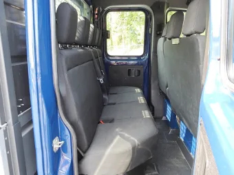 Mercedes Sprinter doka skrzynia 160KM 045542 - schowki