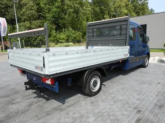 Mercedes Sprinter doka skrzynia 160KM 045542 - tył zabudowy
