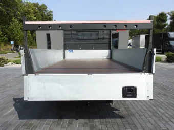 Mercedes Sprinter doka skrzynia 160KM 045542 - zabudowa