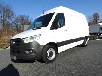 Mercedes Sprinter furgon chłodnia 140KM 014823 - widok