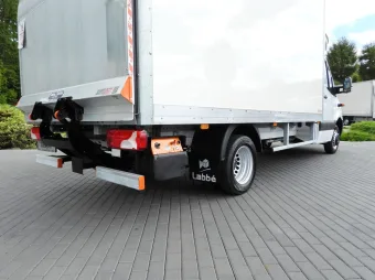 Mercedes Sprinter kontener winda 8 palet 150KM 203531 - kabina