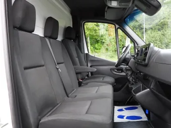 Mercedes Sprinter kontener winda 8 palet 150KM 203531 - fotel pasazera