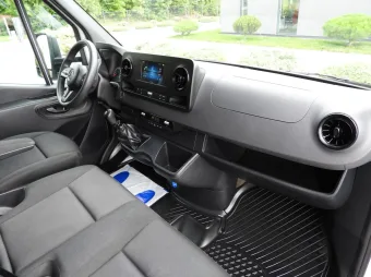 Mercedes Sprinter kontener winda 8 palet 150KM 203531 - pasazer