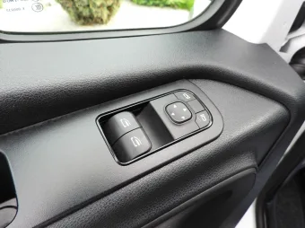 Mercedes Sprinter kontener winda 8 palet 150KM 203531 - radio