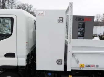 Mitsubishi Canter wywrotka 150KM D13361 - detal