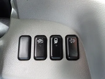 Mitsubishi Canter wywrotka 150KM D13361 - podsufitka