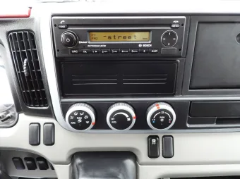 Mitsubishi Canter wywrotka 150KM D13361 - schowki