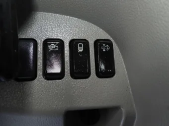 Mitsubishi Canter wywrotka trojstronna 150KM D01728 - detal