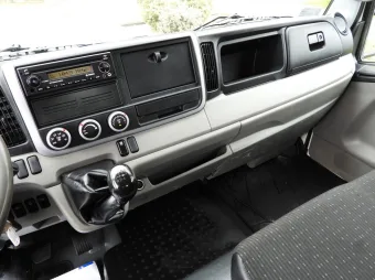 Mitsubishi Canter wywrotka trojstronna 150KM D01728 - fotel pasazera