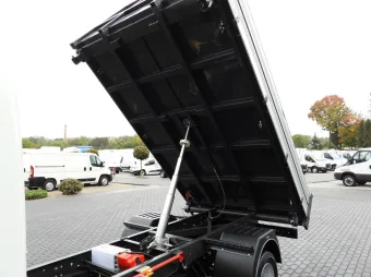 Mitsubishi Canter wywrotka trojstronna 150KM D01728 - panel