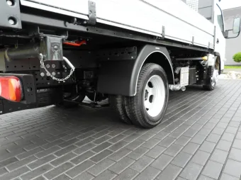 Mitsubishi Canter wywrotka trojstronna 150KM D01728 - podwozie