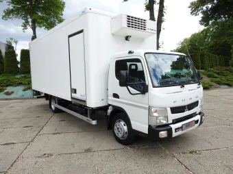 Mitsubishi Canter kontener chłodnia 14 palet 150KM 1866 - kabina