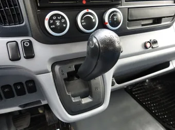 Mitsubishi Canter kontener chłodnia 14 palet 150KM 1866 - lewarek