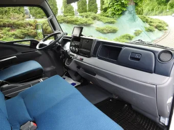 Mitsubishi Canter kontener chłodnia 14 palet 150KM 1866 - pasazer