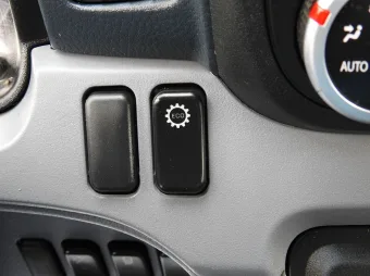 Mitsubishi Canter kontener chłodnia 14 palet 150KM 1866 - podsufitka