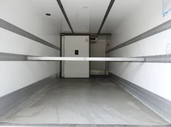 Mitsubishi Canter kontener chłodnia 14 palet 150KM 1866 - radio