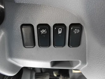 Mitsubishi Canter kontener chłodnia 14 palet 150KM 1866 - schowki