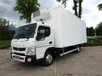 Mitsubishi Canter kontener chłodnia 14 palet 150KM 1866 - siedzenia