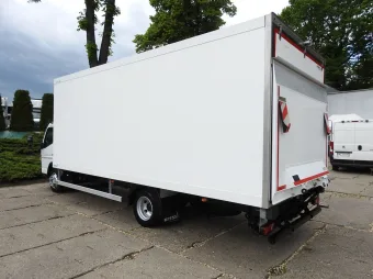 Mitsubishi Canter kontener chłodnia 14 palet 150KM 1866 - tyl