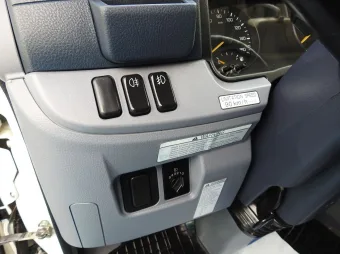 Mitsubishi Canter kontener chłodnia 14 palet 150KM 1866 - wnetrze