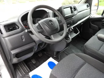 Opel Movano brygadówka 180KM 218764 - srodek
